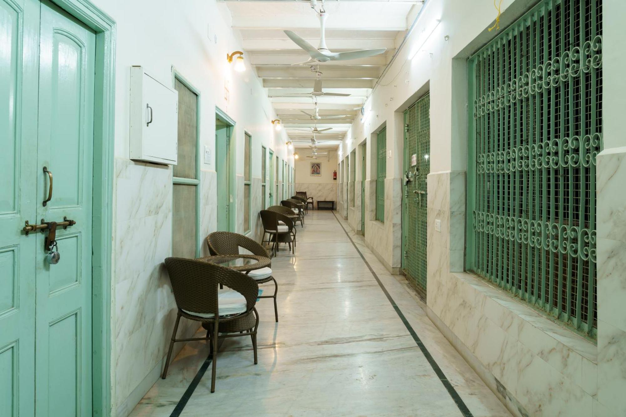 Shree Krishna Bhakti Ashram Hotel Vrindavan Exterior photo